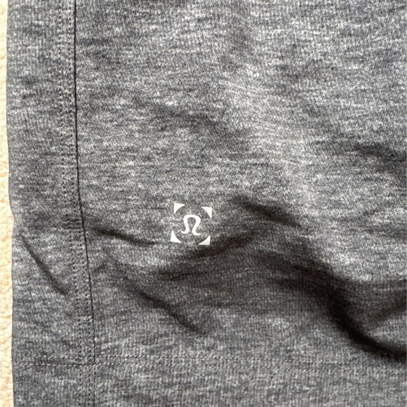Lululemon Mens Gray Training Shorts With Liner M - Moisture-Wicking Lightweight - Picture 3 of 4